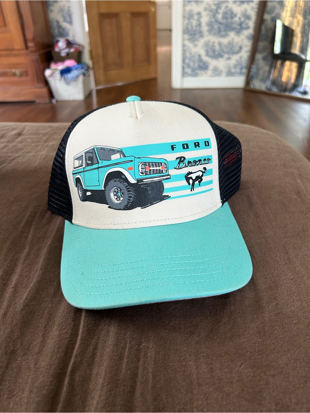 Women’s Bronco Trucker Hat in Teal, Black & Cream